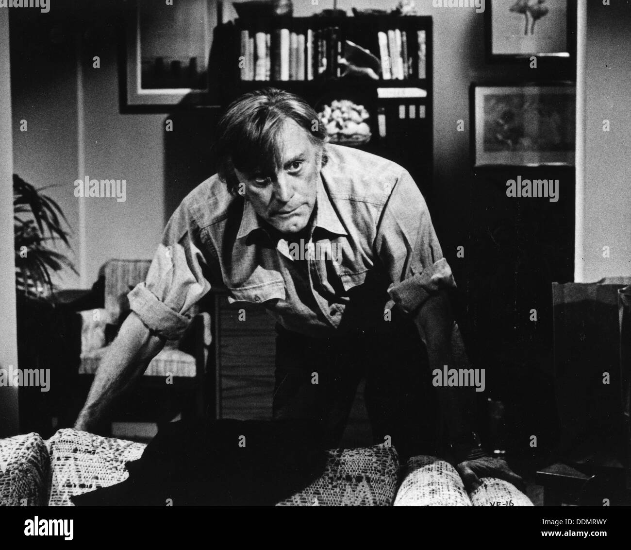 Kirk Douglas (1916- ), actor estadounidense de 1976. Artista: Desconocido Foto de stock