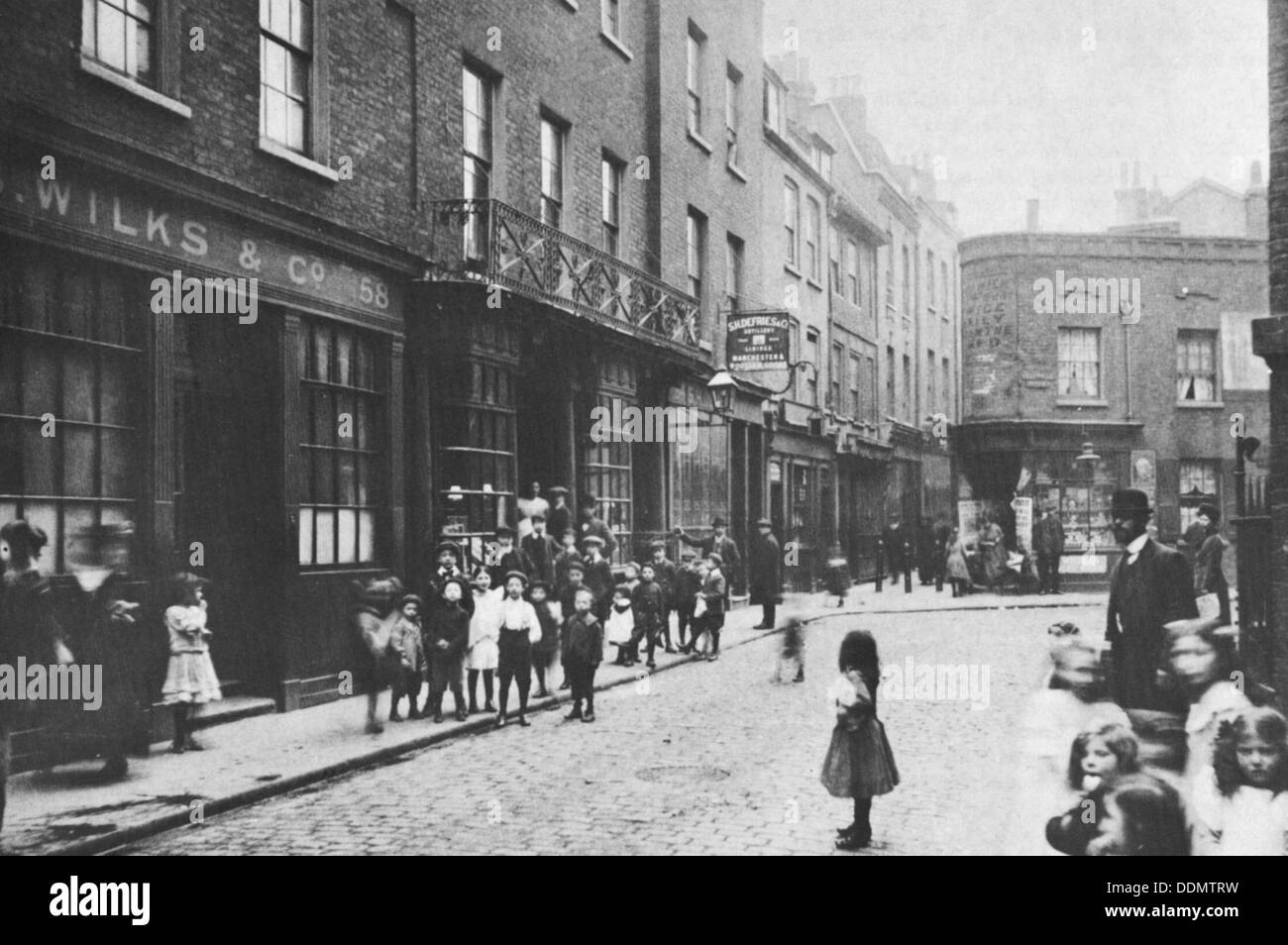 Tiendas en artillería georgiana Lane, East End, Londres, 1912. Artista: Desconocido Foto de stock
