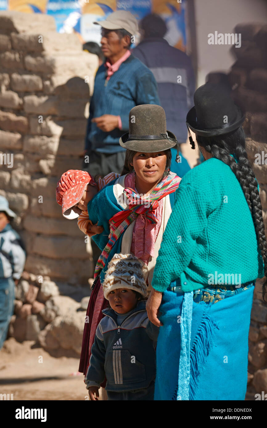 Quechuas habitantes de San Antonio de Lípez, Bolivia Foto de stock