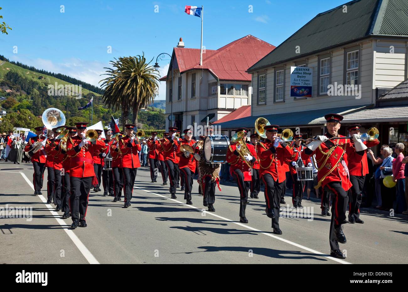 Banda del Ejército de Nueva Zelanda, Akaroa festival francés, la Península de Banks, Canterbury, Nueva Zelanda Foto de stock