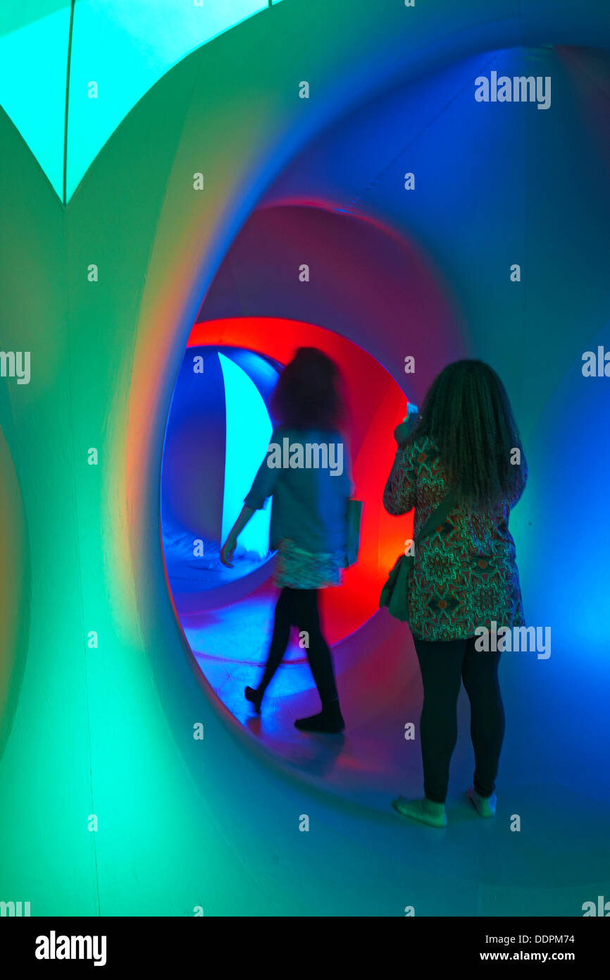 Dentro del Luminarium del Amococo en Bournemouth, Dorset Reino Unido en septiembre crédito: Carolyn Jenkins/Alamy Live News Foto de stock