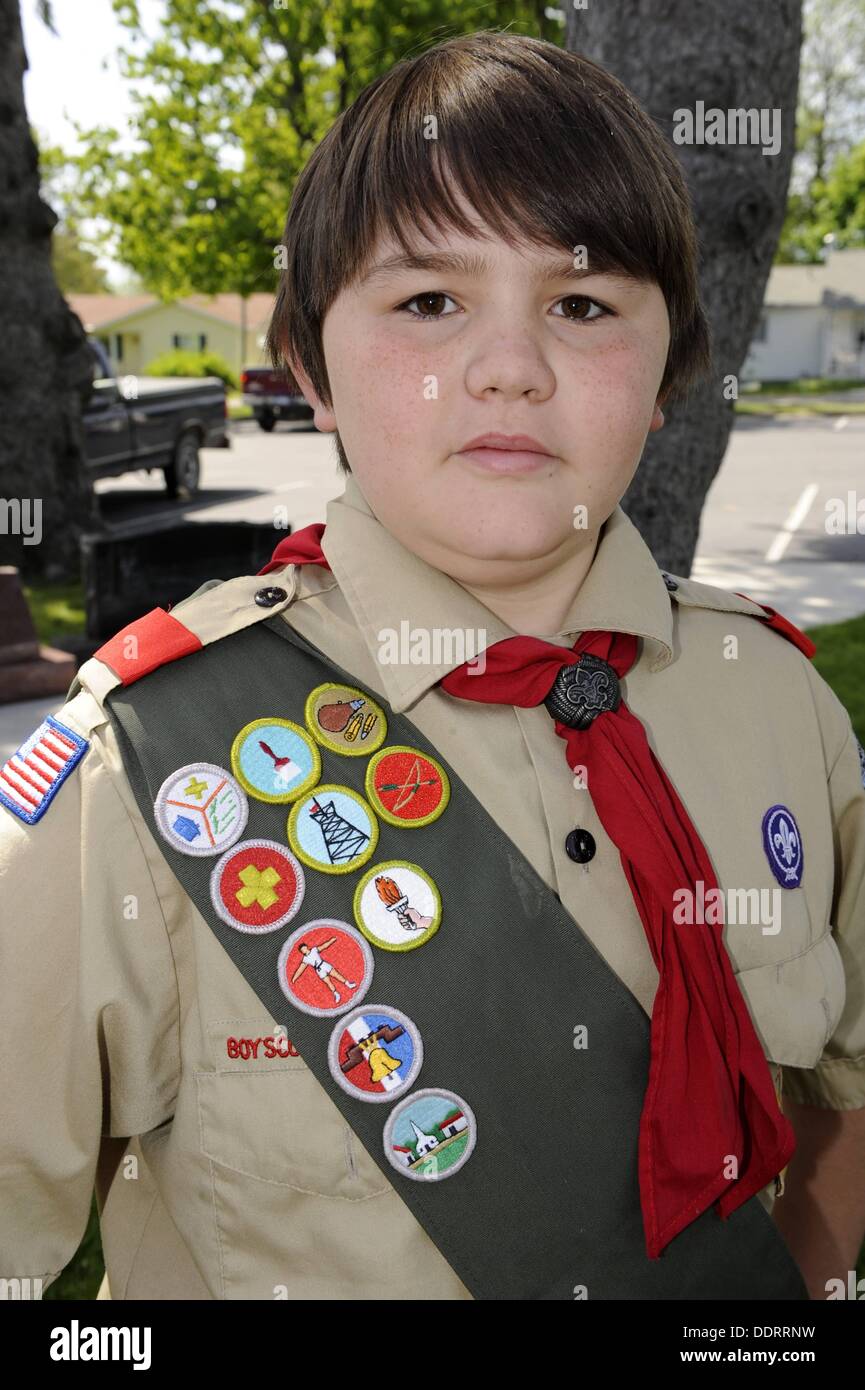 En uniforme de boy scouts Fotografía de stock - Alamy