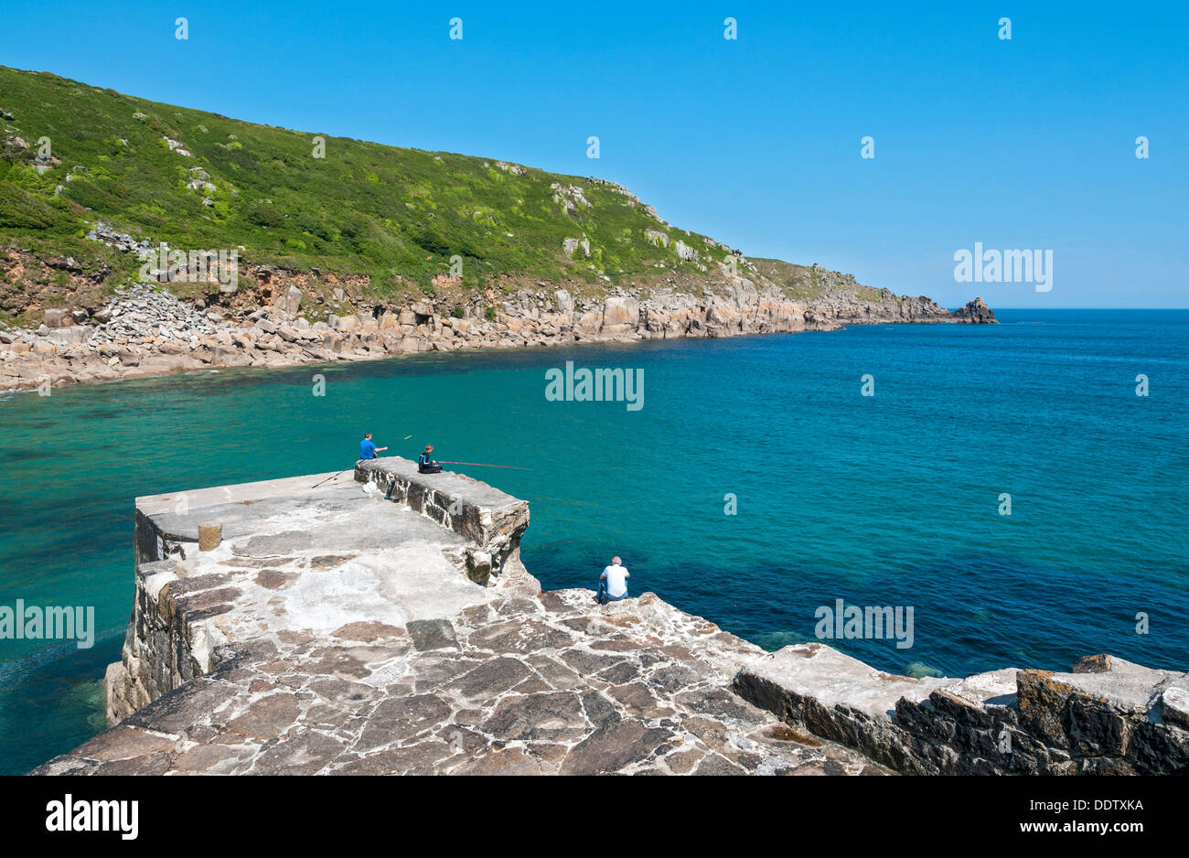 Gran Bretaña, Inglaterra, Cornwall, Lamorna Cove, en muelle de pescadores Foto de stock