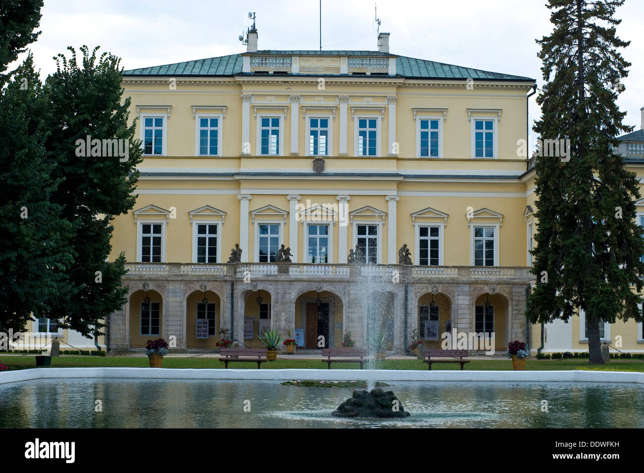 Palacio Czartoryski de Puławy, una ciudad en la zona oriental de Polonia. Foto de stock