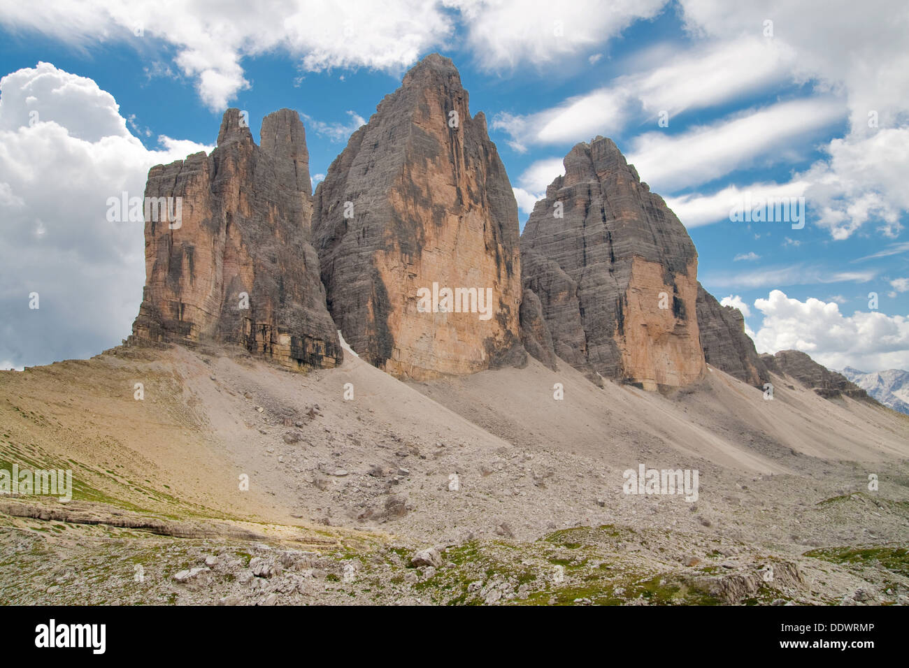 Drei Zinnen, dolomitas, Alpes, Italia. Foto de stock
