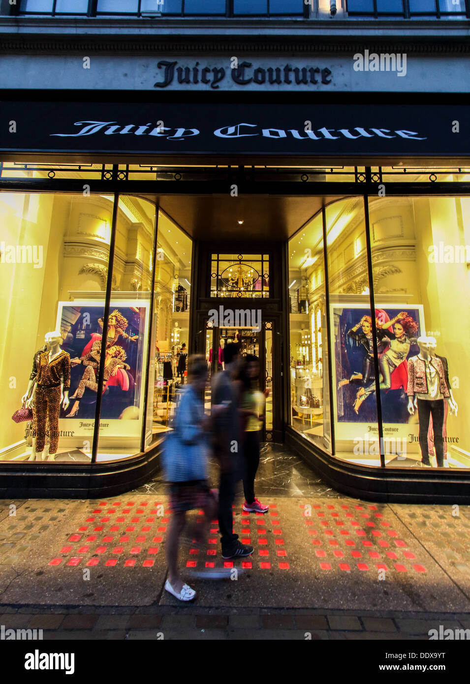 Juicy couture fotografías e imágenes de alta resolución Alamy