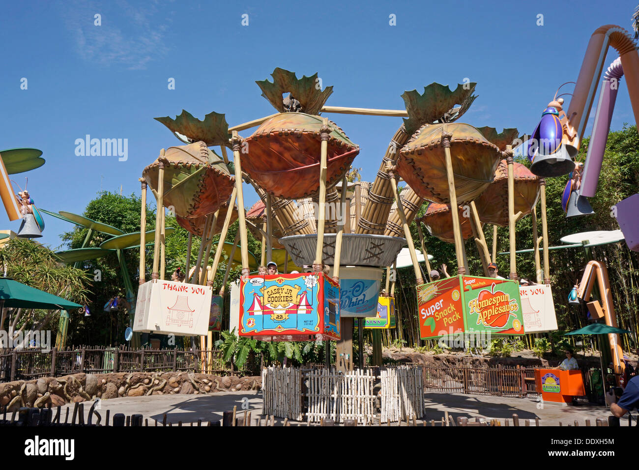 A Bug's Land, paseos en Disneyland Resort, en Anaheim, California Adventure Park Foto de stock
