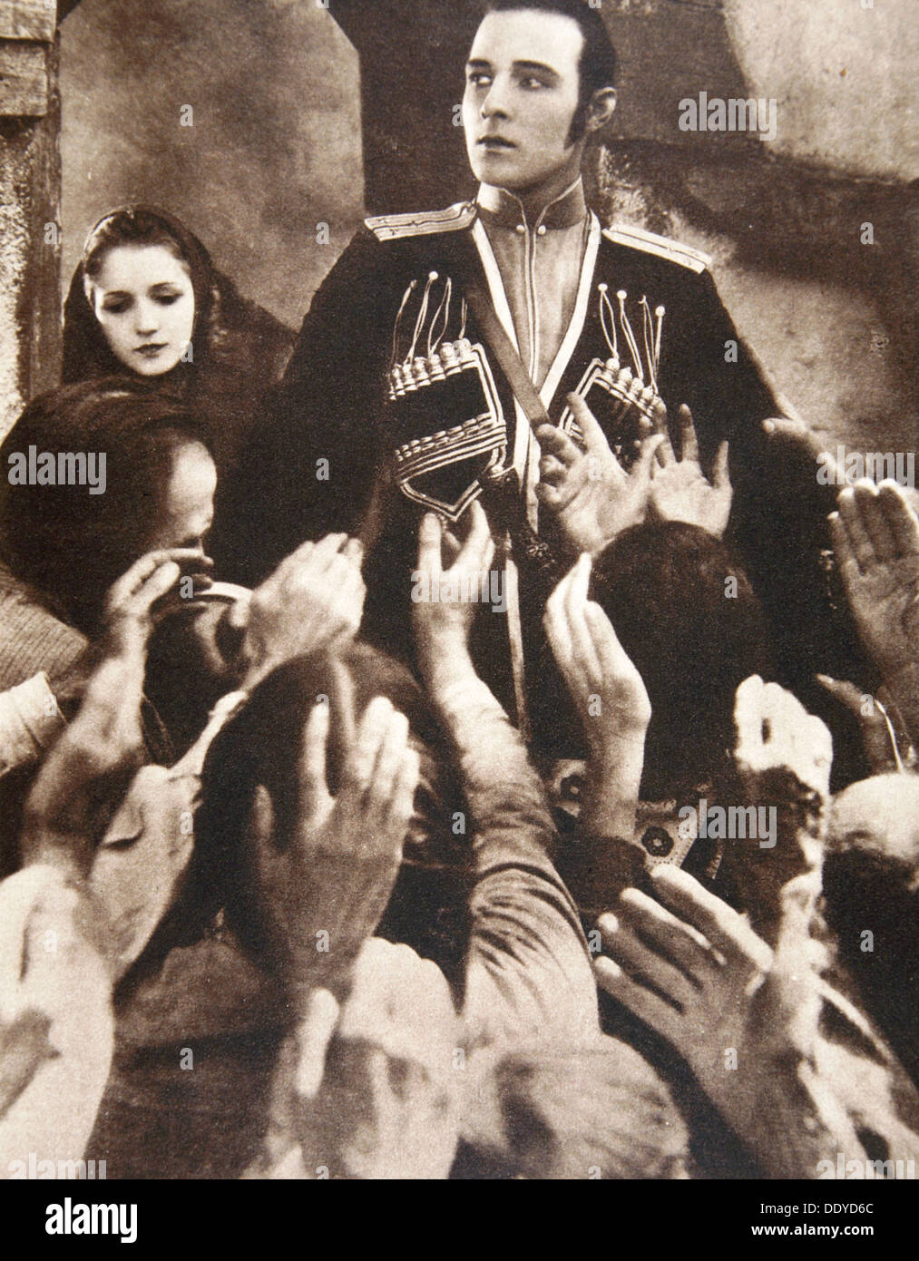 Rodolfo Valentino, el actor italiano y estrella de cine, 1926. Artista: S y G Foto de stock