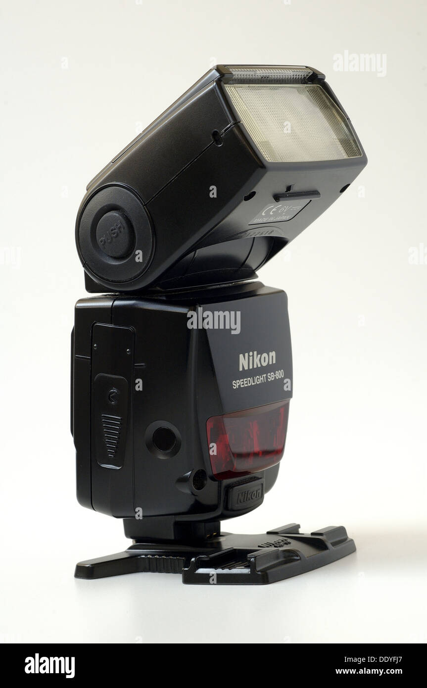 Nikon cámara de 35mm, la unidad de flash electrónico Foto de stock