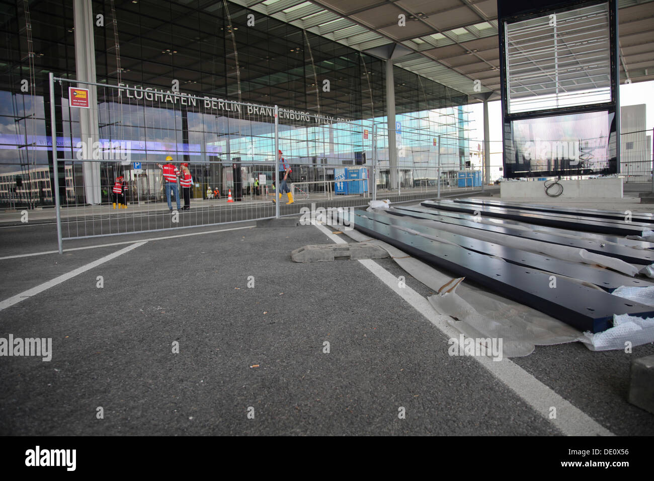 Las obras de construcción del aeropuerto Berlin Brandenburg BER, fecha de apertura prevista es el 27 de octubre de 2013, Berlín Foto de stock