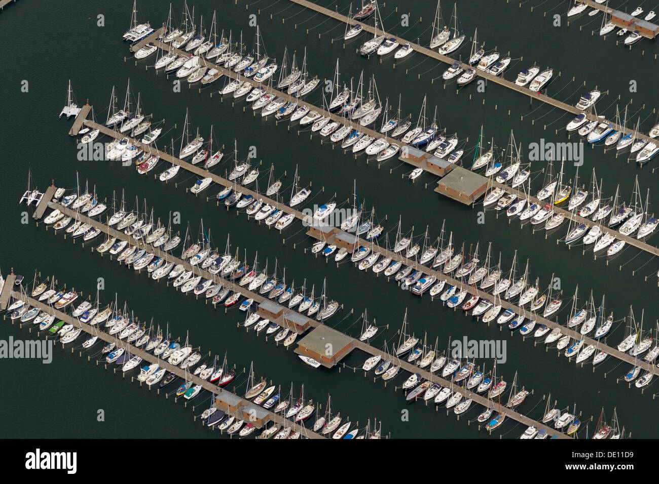 Vista aérea, veleros, Residenz Hohe Duene marina, Hanse Sail Rostock Foto de stock