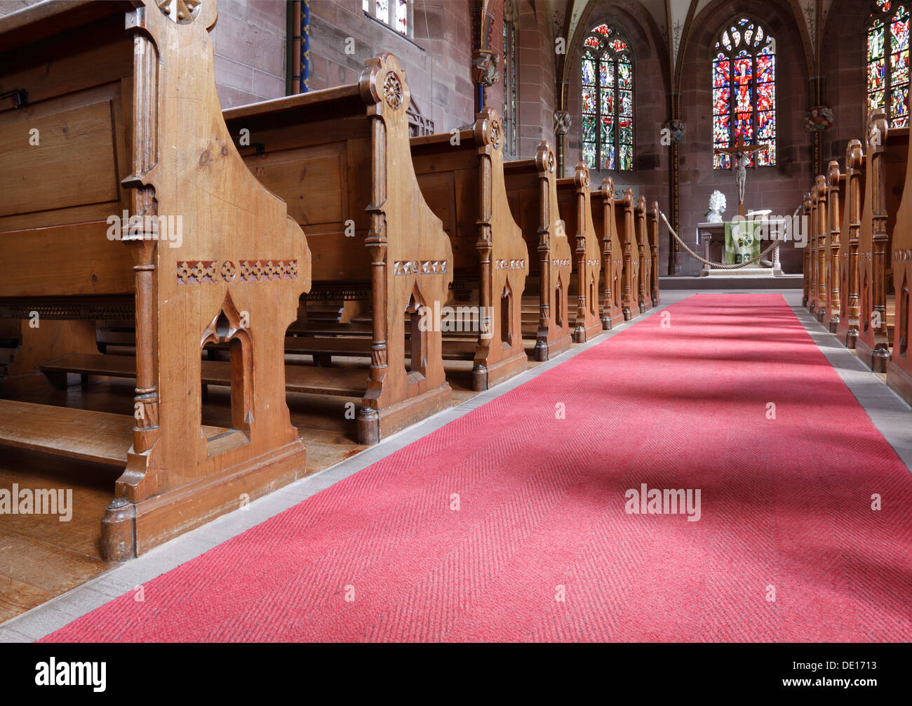 Bancas de la iglesia fotografías e imágenes de alta resolución - Alamy