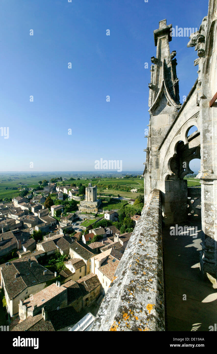 Saint Emilion, patrimonio mundial de la UNESCO, del viñedo de Burdeos, Aquitania, Francia, Europa Foto de stock