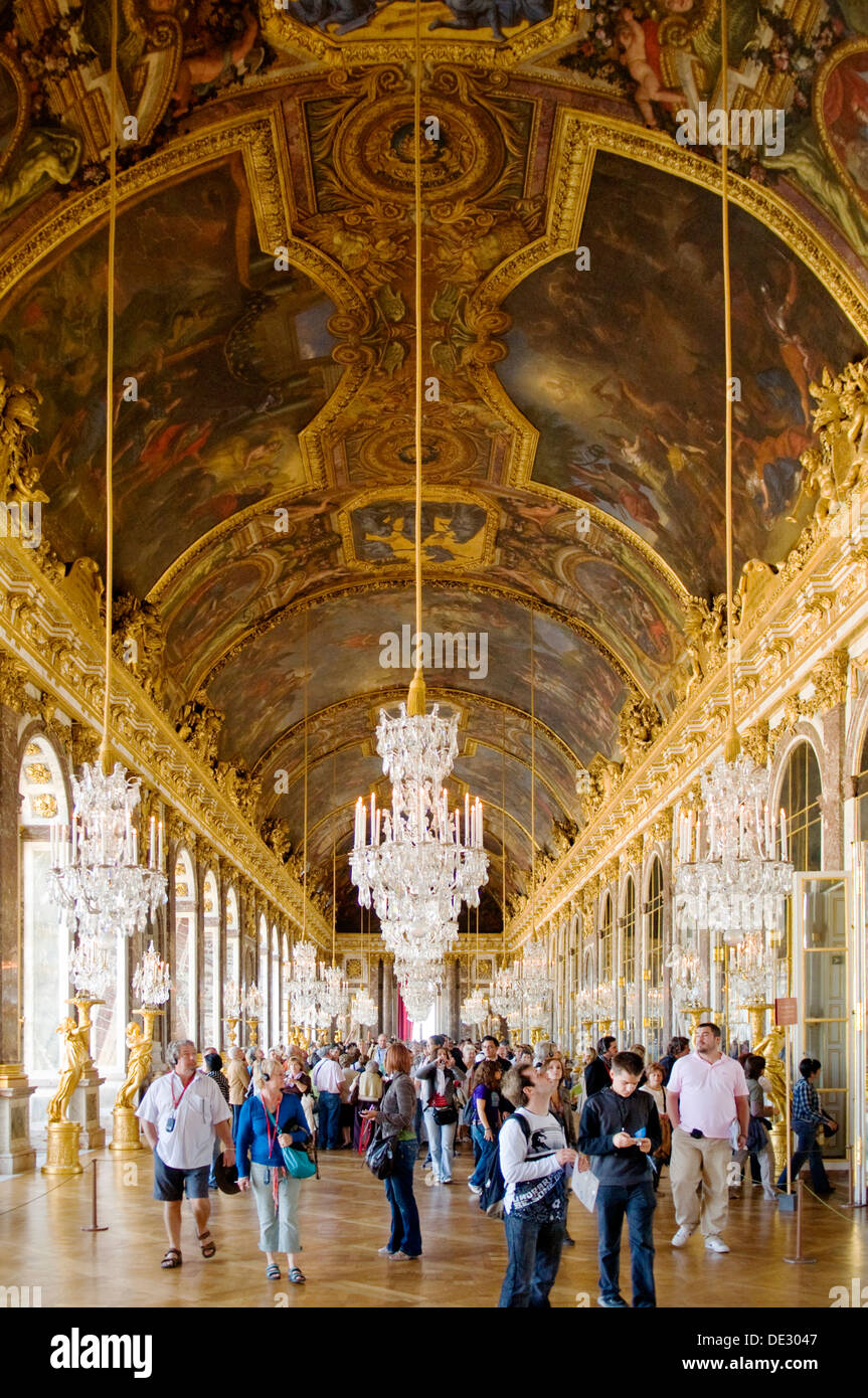 La Sala de los espejos, el Palacio de Versalles, París, Francia Fotografía  de stock - Alamy