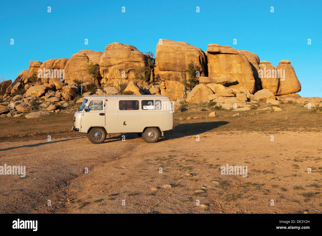 Federación de Furgon camioneta en el desierto de Gobi de Mongolia Foto de stock