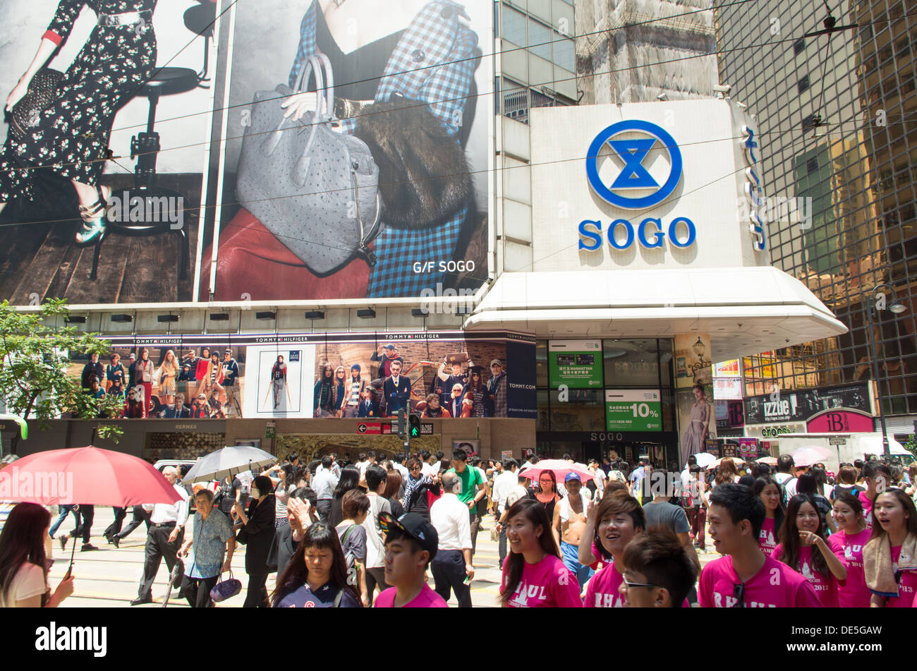 Cruce de Causeway Bay de Hong Kong. Foto de stock