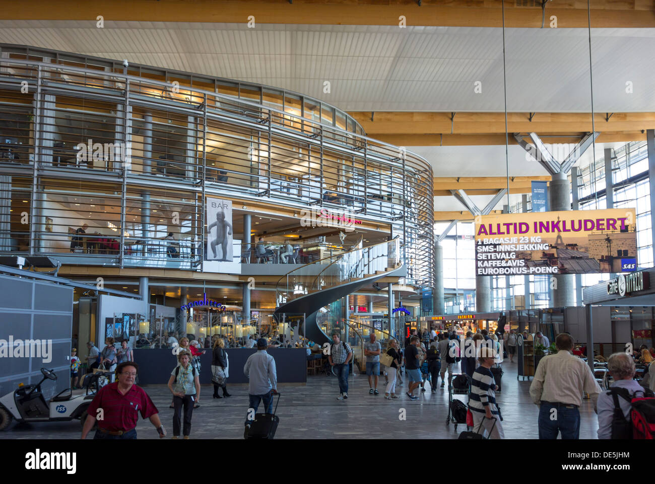 Dentro del aeropuerto de Oslo Foto de stock