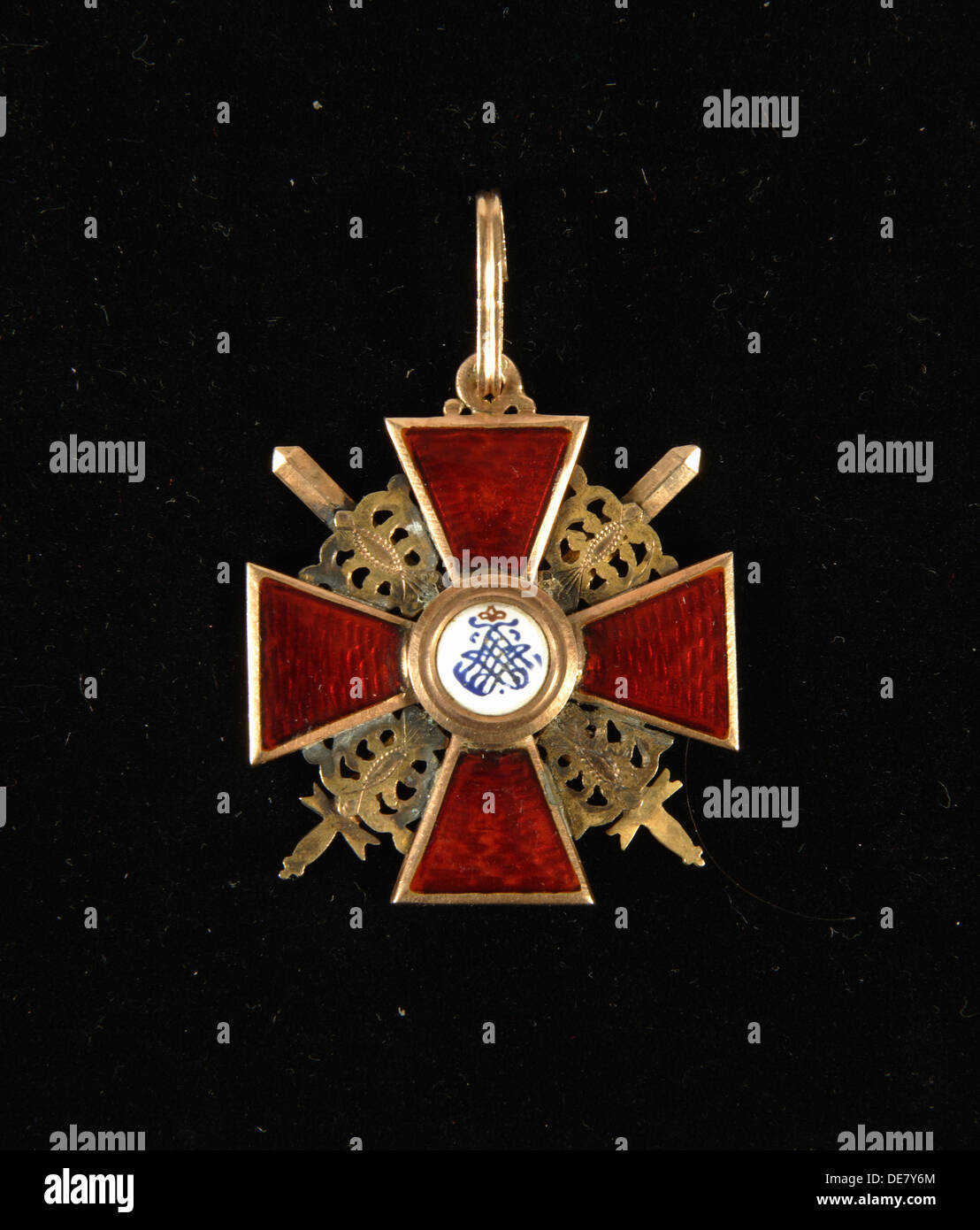 Insignia de la Orden de Santa Anna, Tercera Clase, Finales de 18%. Artista: las condecoraciones, medallas y miniaturas Foto de stock