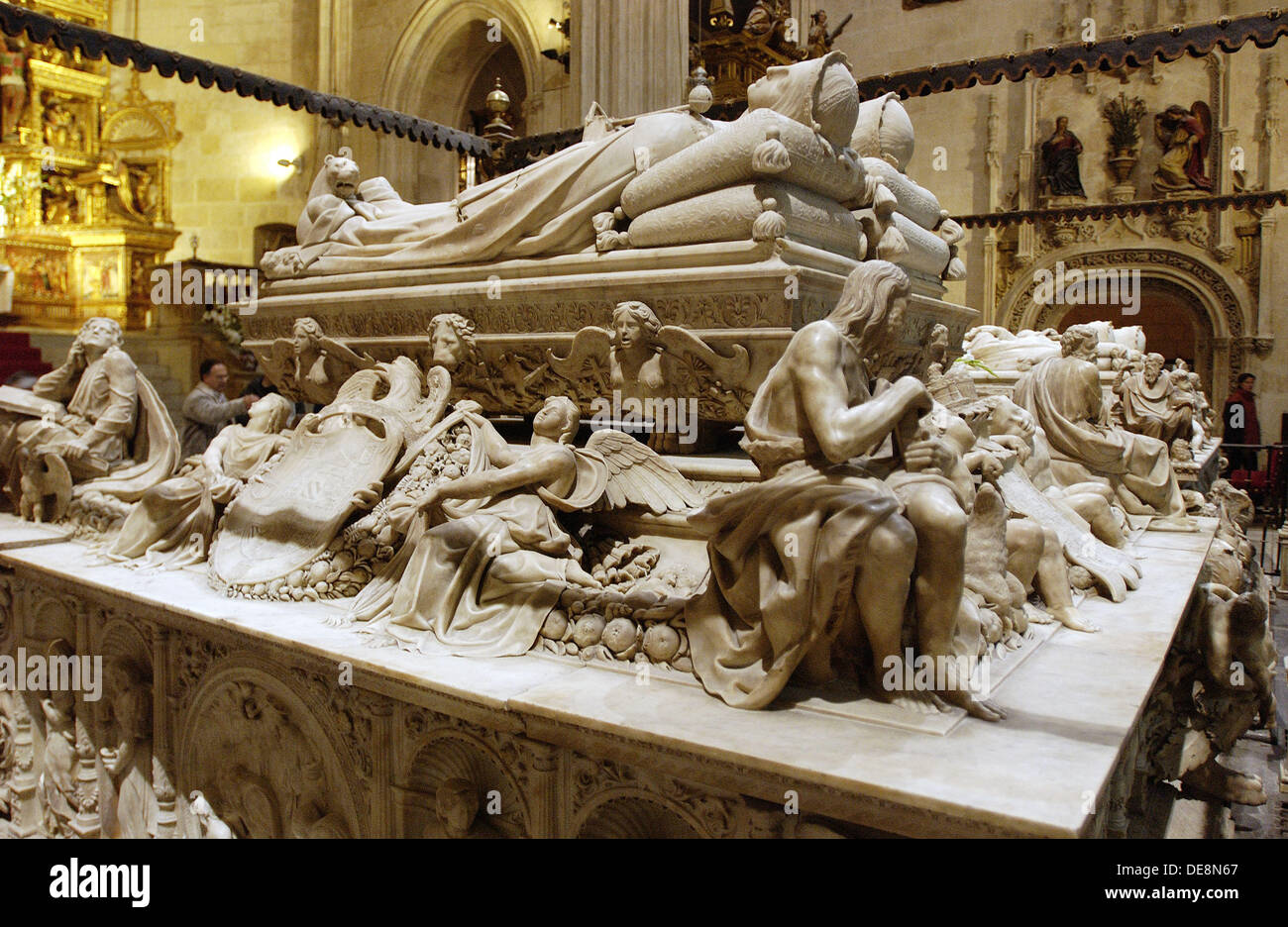 Sepulcro de los Reyes Católicos por Domenico Fancelli (siglo xvi) en la Capilla Real de la catedral. Granada. España Foto de stock