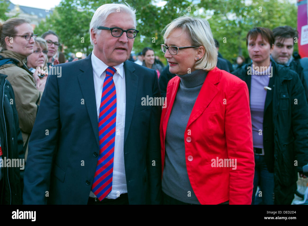 Potsdam, Alemania. El 16 de septiembre de 2013. Sigmar Gabriel y Frank-Walter Steinmeier en Potsdam, el Partido del Congreso del SPD. Gonçalo Silva/Alamy Live News. Foto de stock