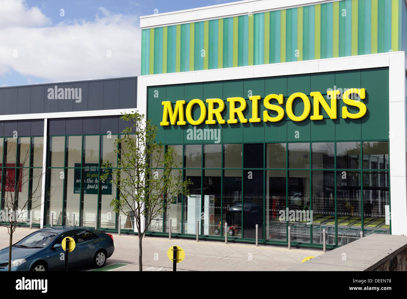 Morrisons Supermarket exterior, Glasgow, Escocia, Reino Unido Foto de stock