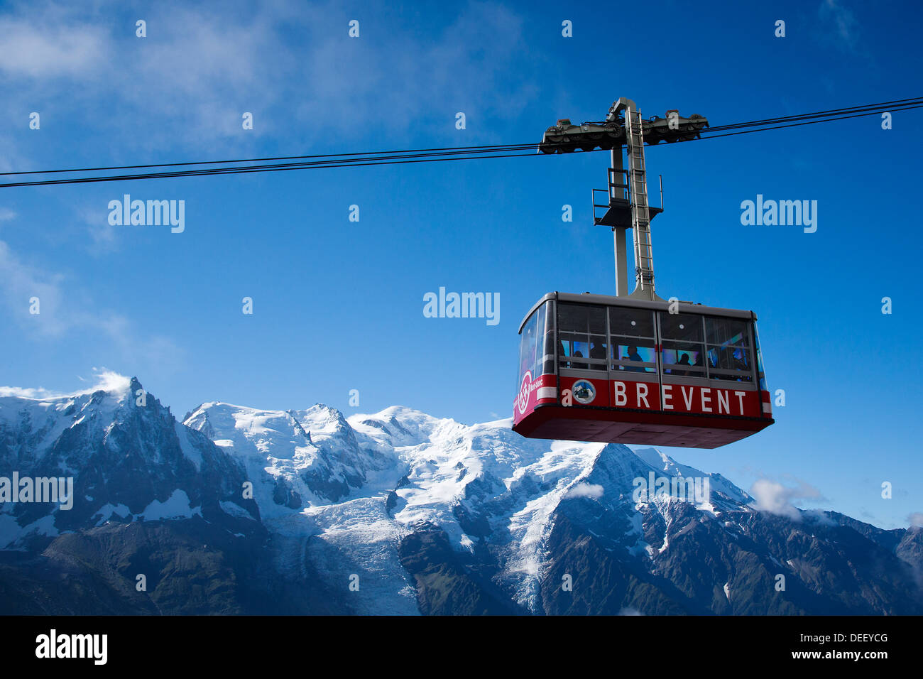 Brevent cable car fotografías e imágenes de alta resolución - Alamy