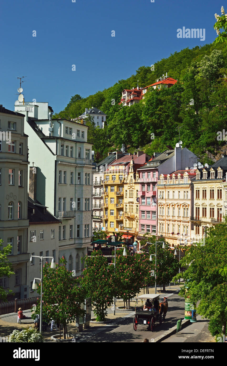 La histórica sección de spa de Karlovy Vary, Bohemia, República Checa, Europa Foto de stock