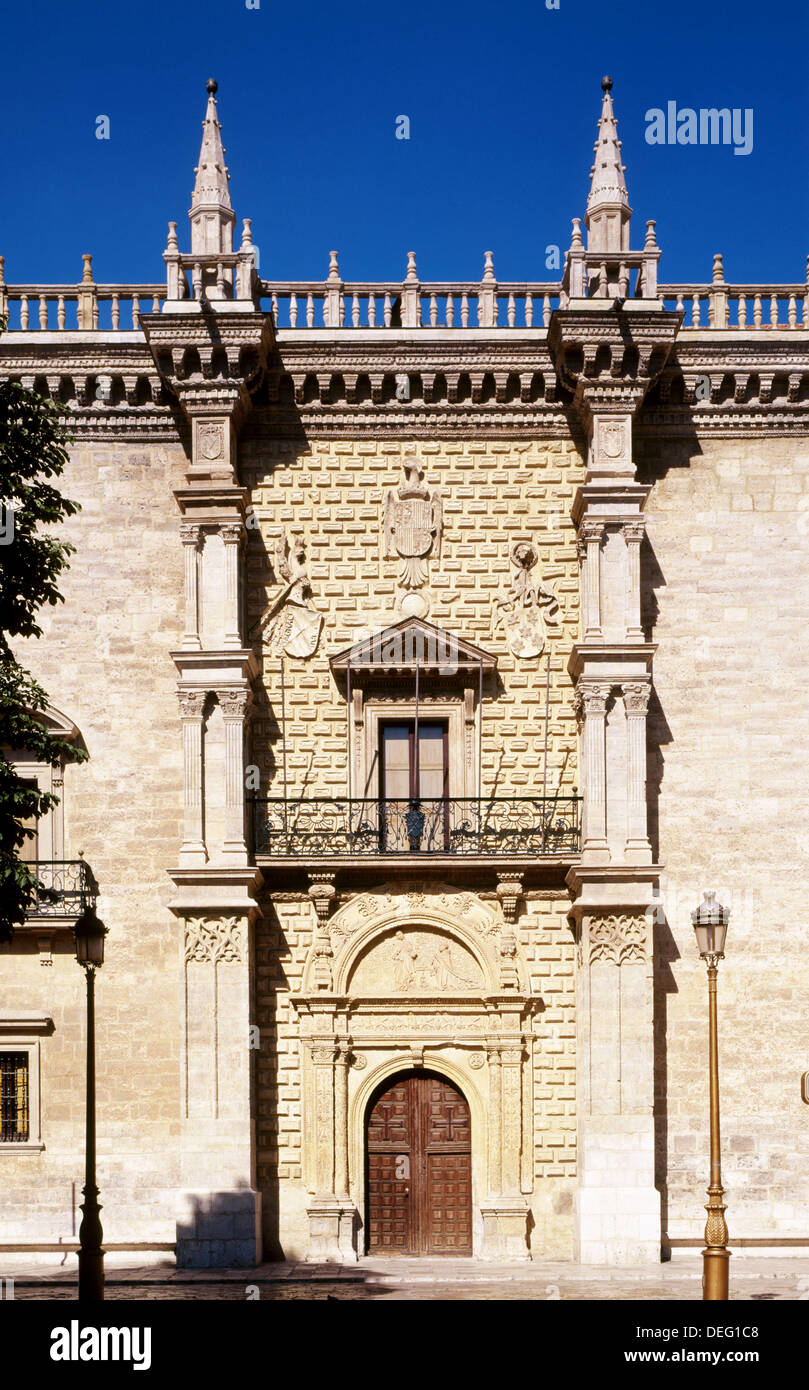 Fachada del Colegio de Santa Cruz
