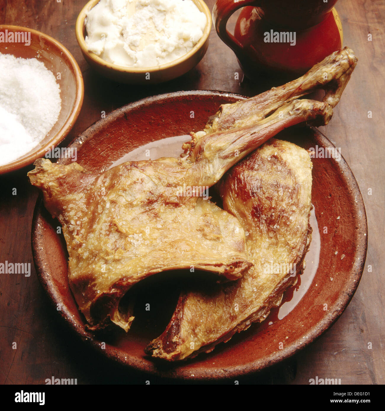 Cordero lechal asado. Restaurante Duque, Segovia, España Fotografía de  stock - Alamy