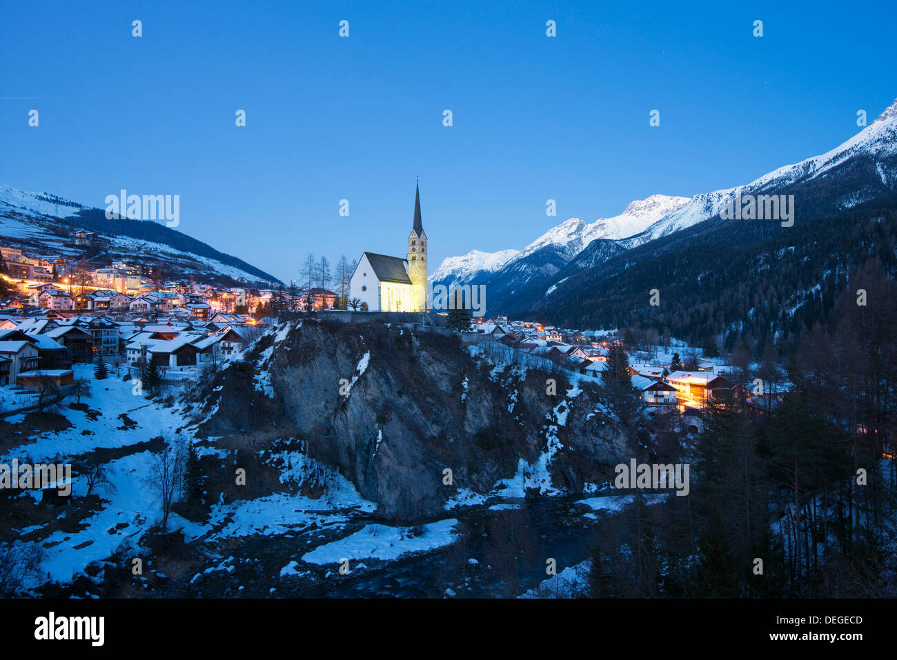 Scuol, Graubunden, Alpes Suizos, Suiza, Europa Foto de stock