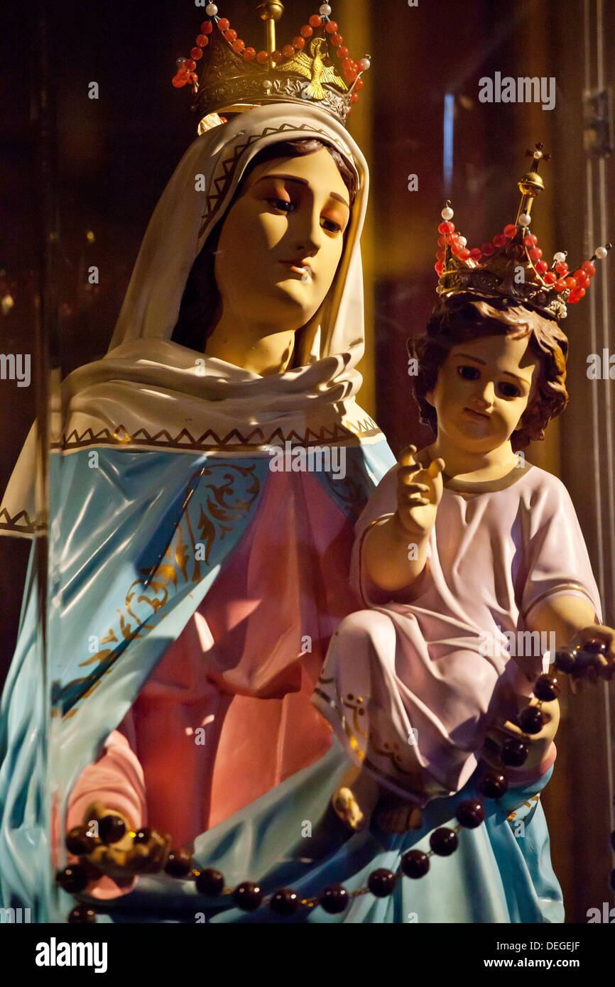 Virgen maría y el niño jesús cristo fotografías e imágenes de alta resolución - Alamy Virgen maría y el niño jesús cristo fotografías e imágenes de alta resolución - Alamy