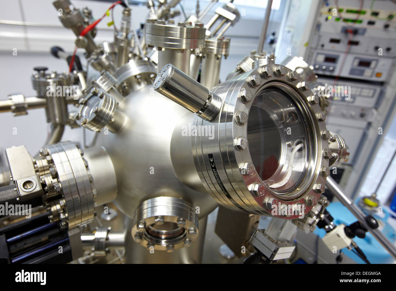 Microscopio de efecto túnel (STM) de ultra alto vacío (UHV), nanofísica,  Laboratorio de Física de Materiales Centro mixto es un Fotografía de stock  - Alamy