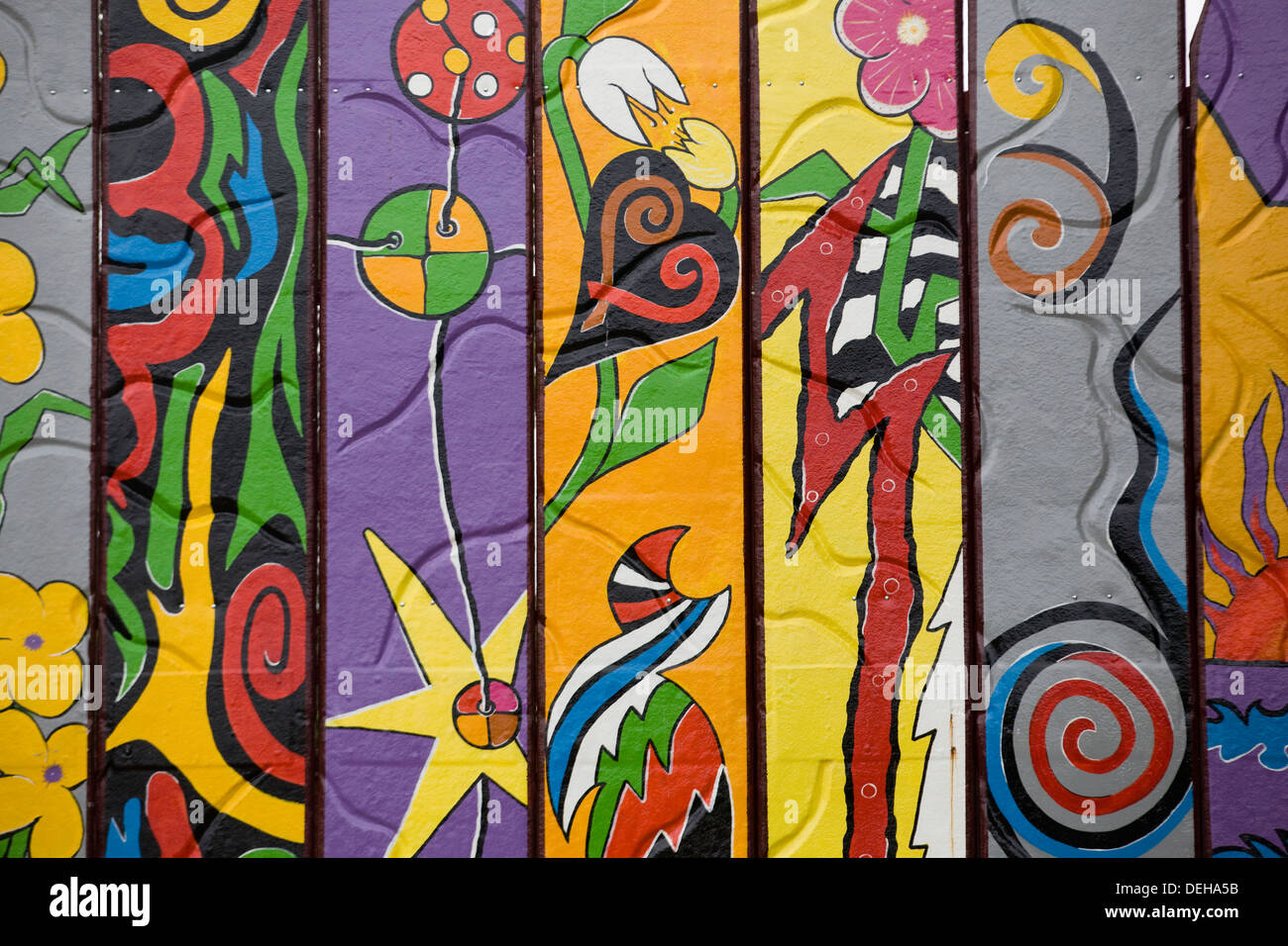 Resumen Coloridas Obras De Arte En Una Pared Fotografia De Stock