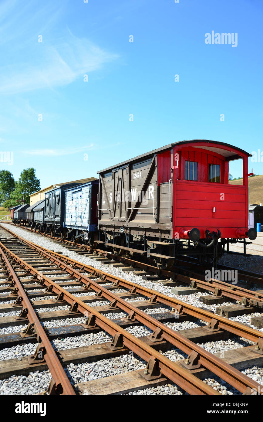 Vagones de madera en Somerset y Dorset Museo Ferroviario, la estación Washford Washford, Somerset, Inglaterra, Reino Unido Foto de stock