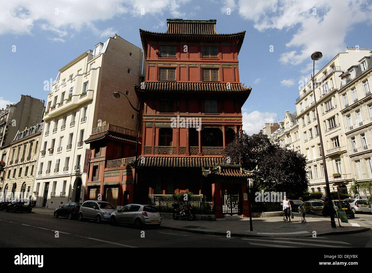 Francia. París. Pagoda china emporium cerca del Parc Monceau. Foto de stock