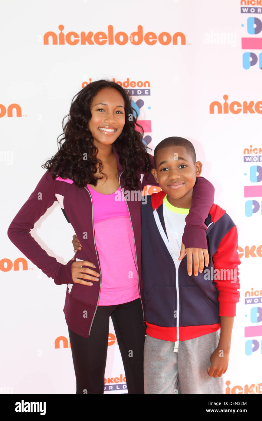 Nueva York Nueva York Estados Unidos 21 Sep 13 Nickelodeon Dia Mundial Del Juego En Prospect Park Brooklyn Big Time Rush Y Ariana Grande Realizada C 13 Sydney Park Tylen Williams Credito Bruce Nueva York Nueva York Estados Unidos 21 Sep 13 Nickelodeon Dia Mundial Del Juego En Prospect Park Brooklyn Big Time Rush Y Ariana Grande Realizada C 13 Sydney Park Tylen Williams Credito Bruce