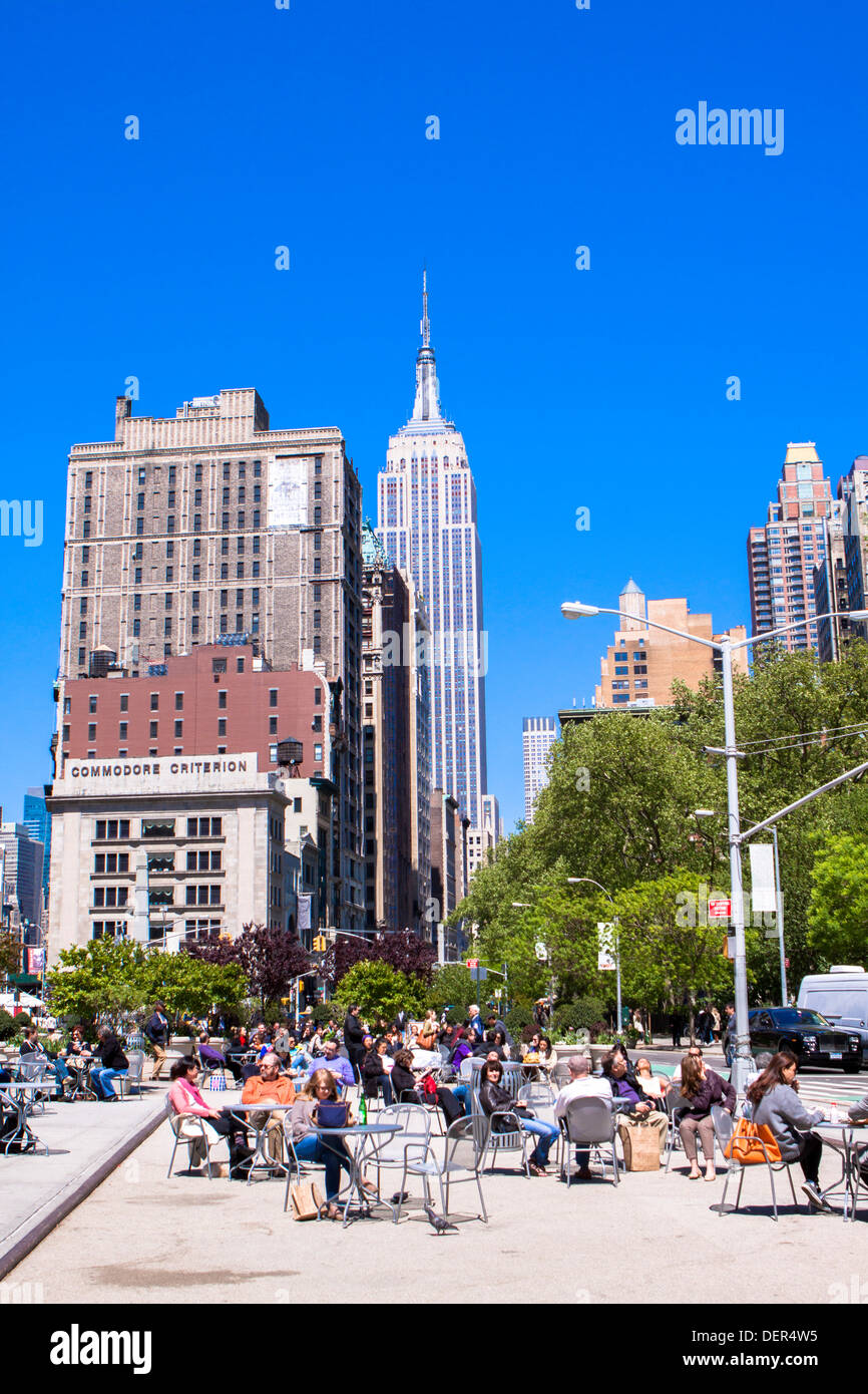 Escena de una calle de Manhattan, Ciudad de Nueva York, NY, EE.UU. Foto de stock