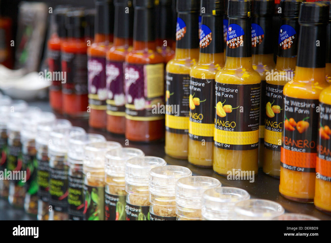 Salsas Embotelladas Fotos e Imágenes de stock Alamy