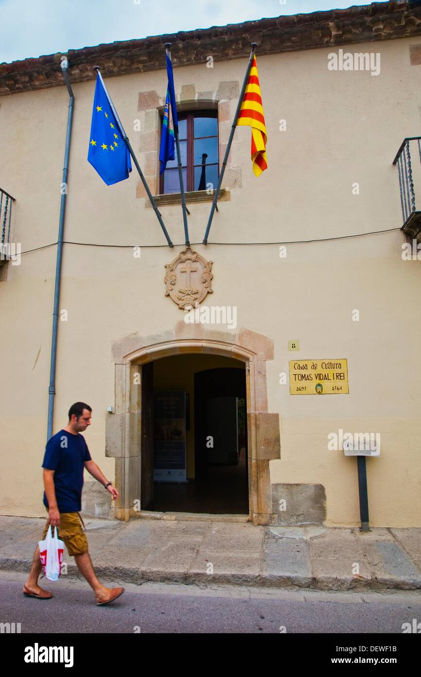 Hospital De San Miguel Ahora Casa De Cultura Tossa De Mar La Selva Costa Brava Girona Cataluna Espana Fotografia De Stock Alamy