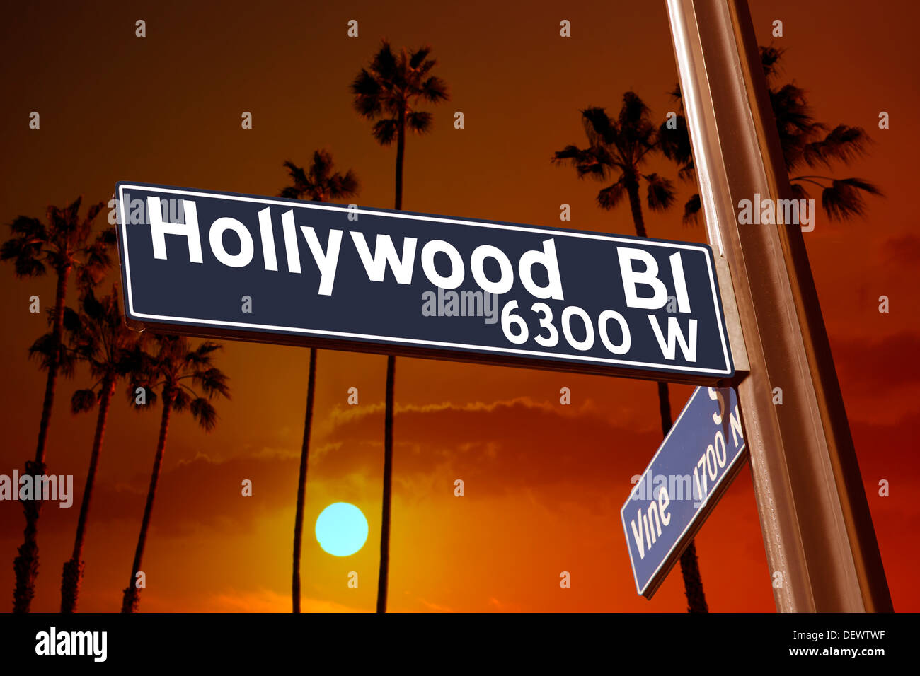 Hollywood Boulevard con signo de Vid la ilustración de fondo de palmeras Foto de stock