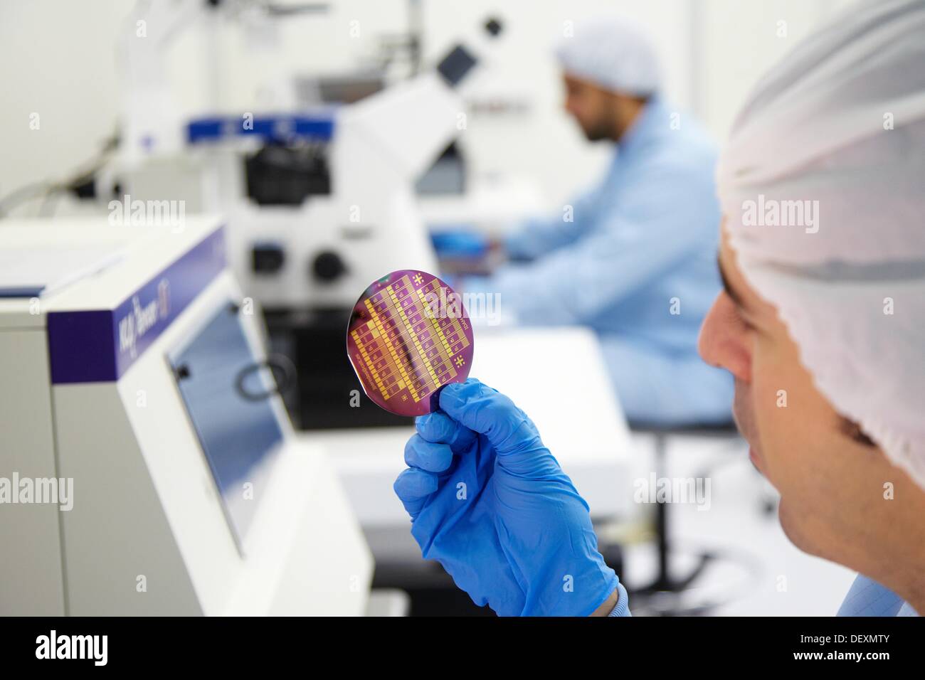 Observación de oblea de silicio Tencor profilometer Medición del índice Observación de oblea de silicio Tencor profilometer Medición del índice