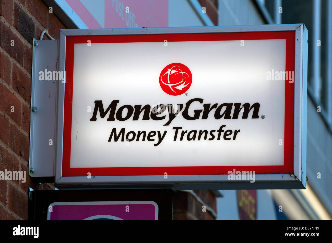 Signo De Moneygram Uk Fotos e Imágenes de stock Alamy