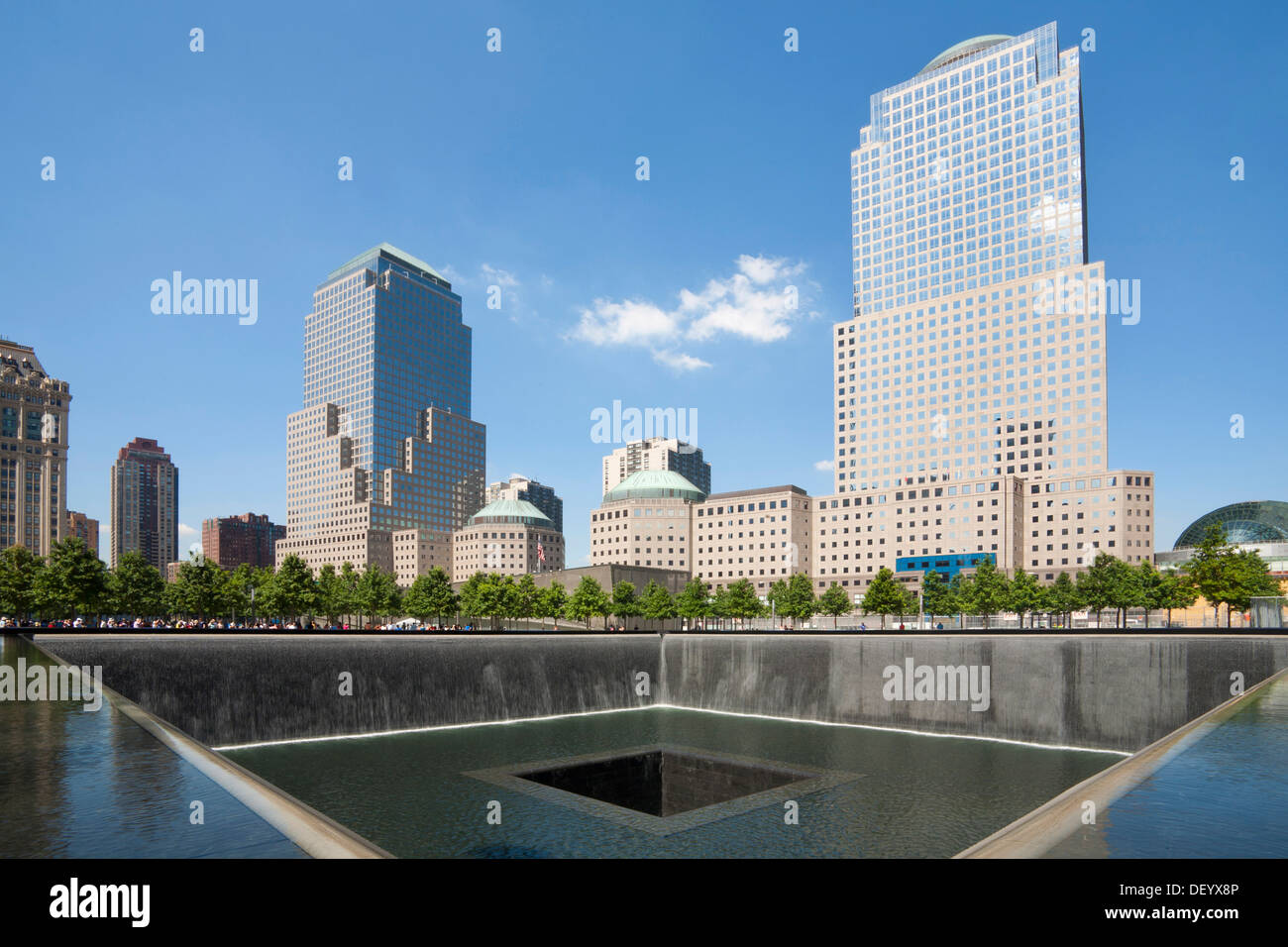 9-11 Memorial, al norte de la piscina, World Trade Center, el centro de Manhattan, Ciudad de Nueva York, EE.UU. Foto de stock