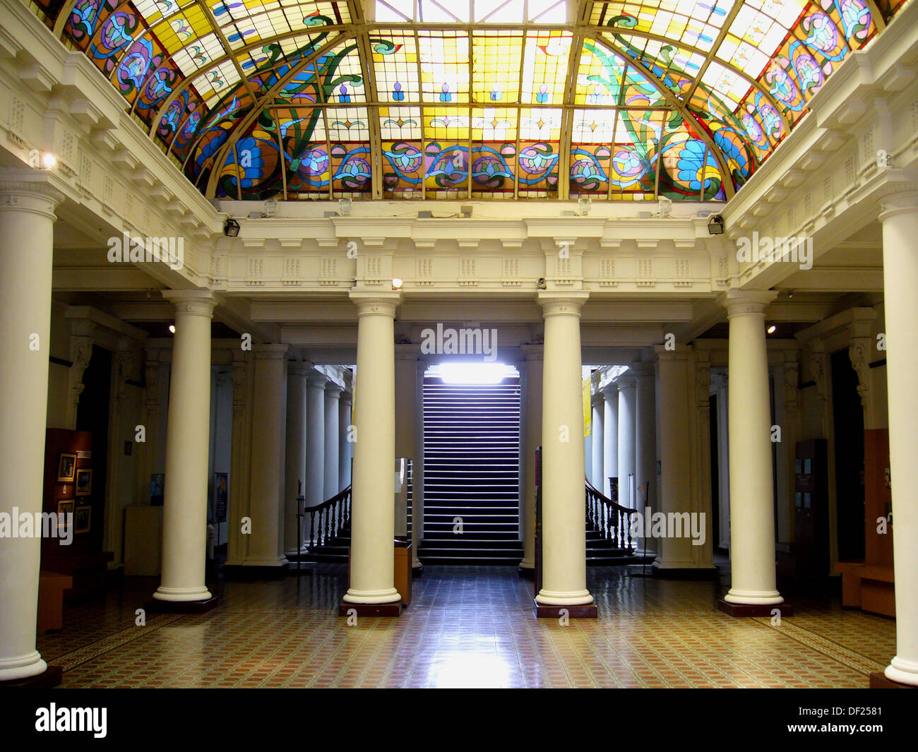 Desamparados estacion fotografías e imágenes de alta resolución Alamy