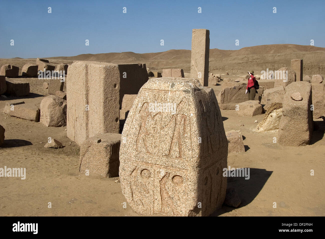 Templo dedicado a Amón, ruinas de Tanis. Egipto Foto de stock