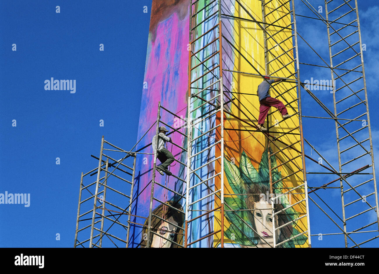Obelisco pintado. Santo Domingo. República Dominicana Foto de stock