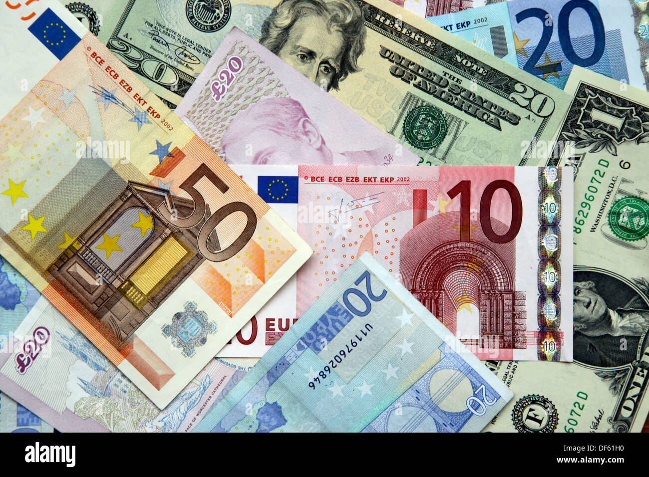 Dólares, Libras Esterlinas y Euros Fotografía de stock - Alamy