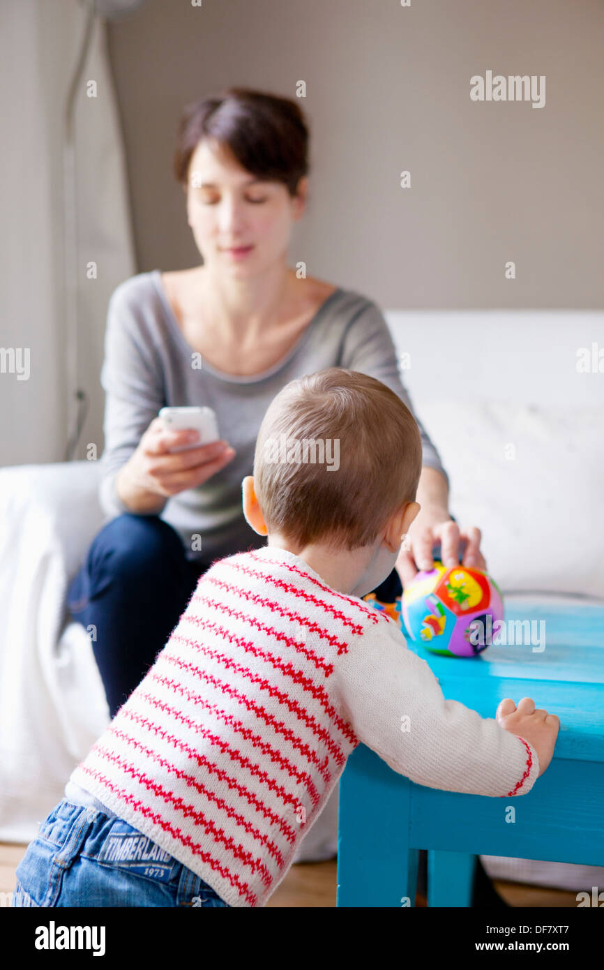 MADRE E HIJO Foto de stock