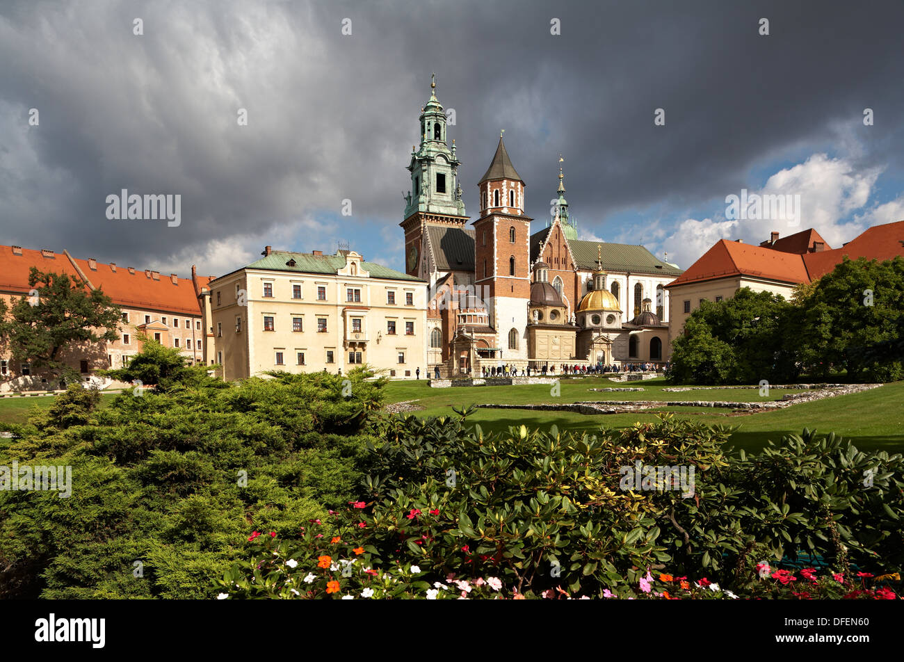 Europa oriental Polonia Región de Malopolska Cracovia Royal Wawel Catedral Foto de stock