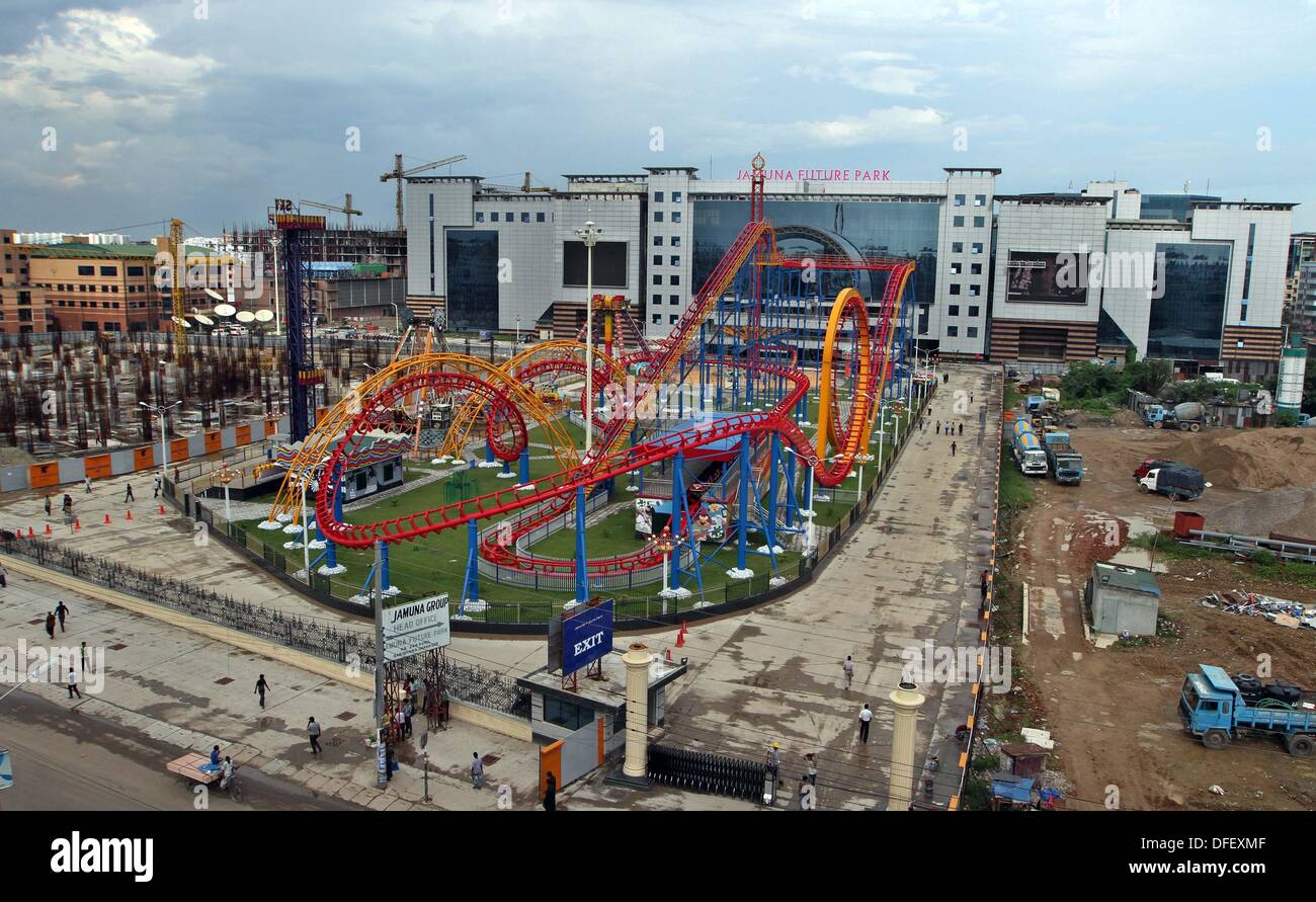 Dhaka, Bangladesh. 03 Oct, 2013. . Futuro Jamuna Park, el mayor centro comercial y de ocio de Asia y la tercera más grande del mundo. Esta es también la12th centro comercial más grande del mundo, con una superficie bruta alquilable de 4,1 millones de metros cuadrados y una superficie total de 5,45 millones de metros cuadrados. Foto de stock
